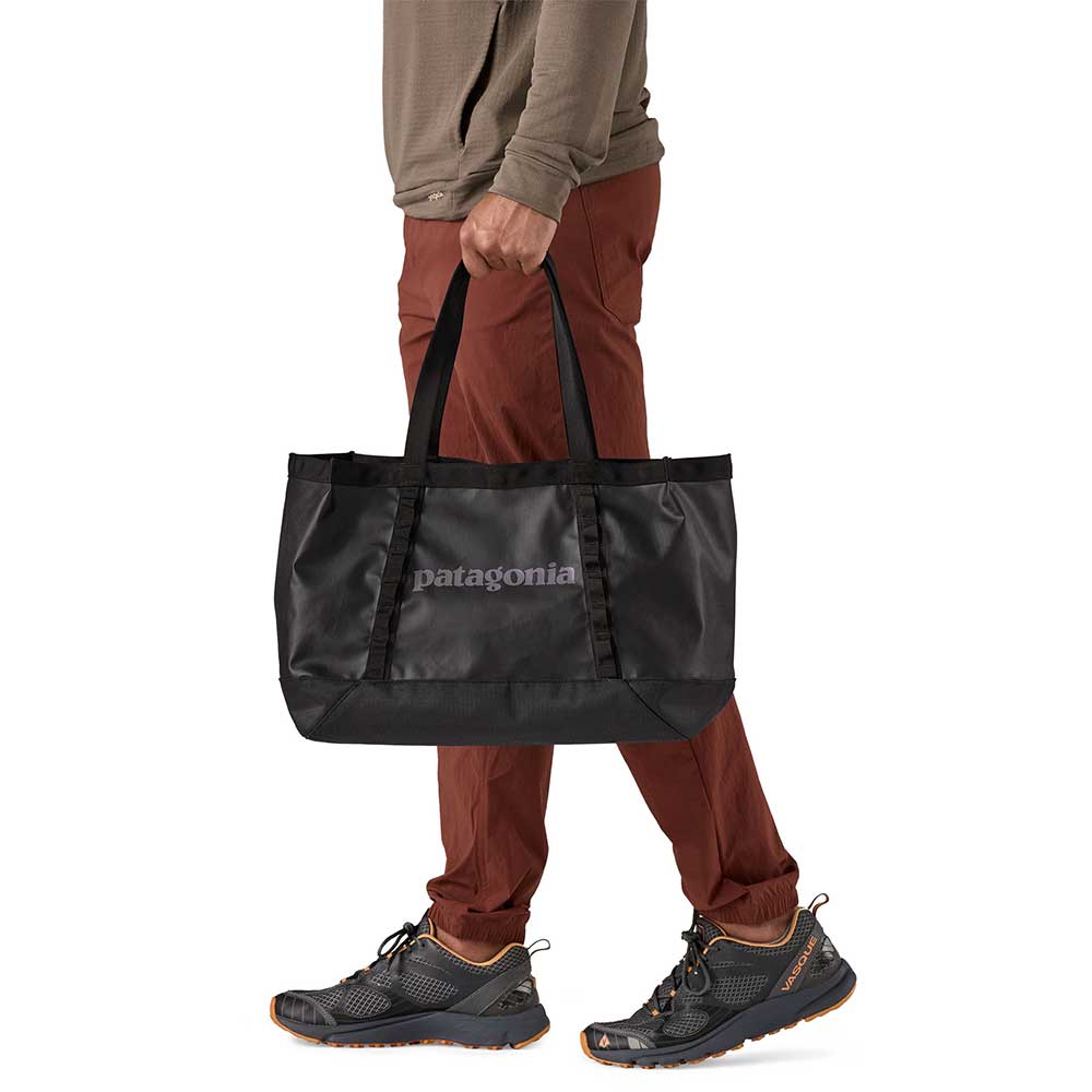 Black Hole Tote 25L - Black - Image 3
