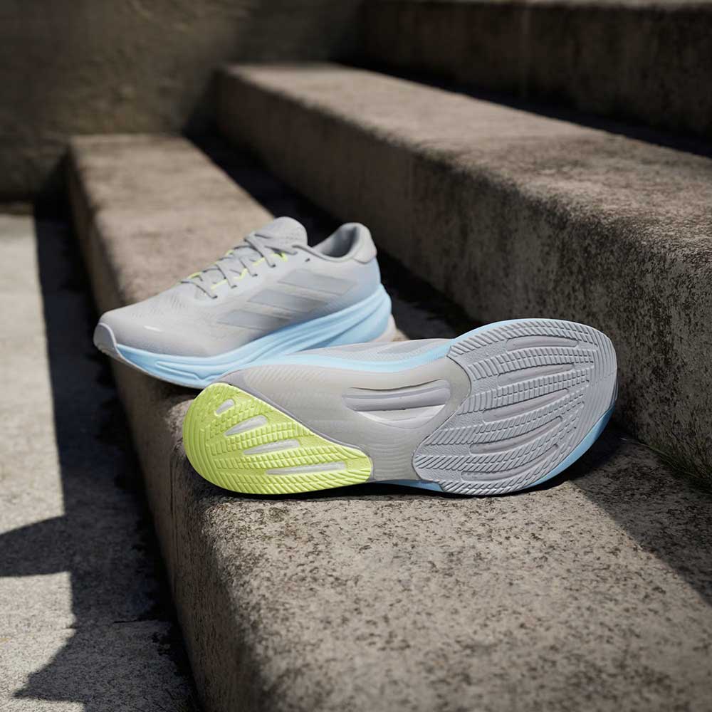 Men's Supernova Rise 2 Running Shoe - Grey Two/Matte Silver/Glow Blue - Regular (D) - Image 3
