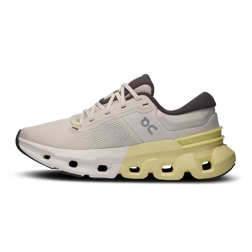 Women's Cloudflyer 5 Running Shoe - Pearl/Hay - Regular (B) - Image 3