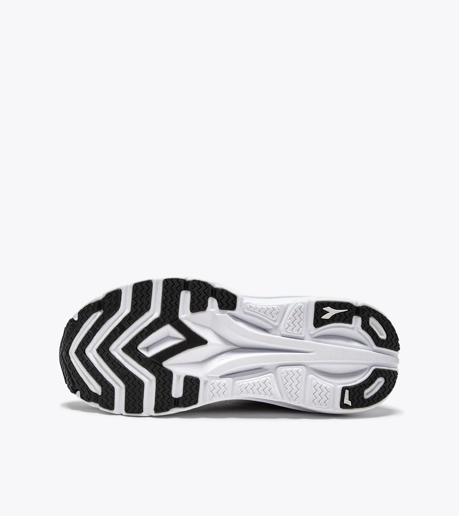 Women's Equipe Nucelo Running Shoe - Black/White - Regular (B) - Image 4