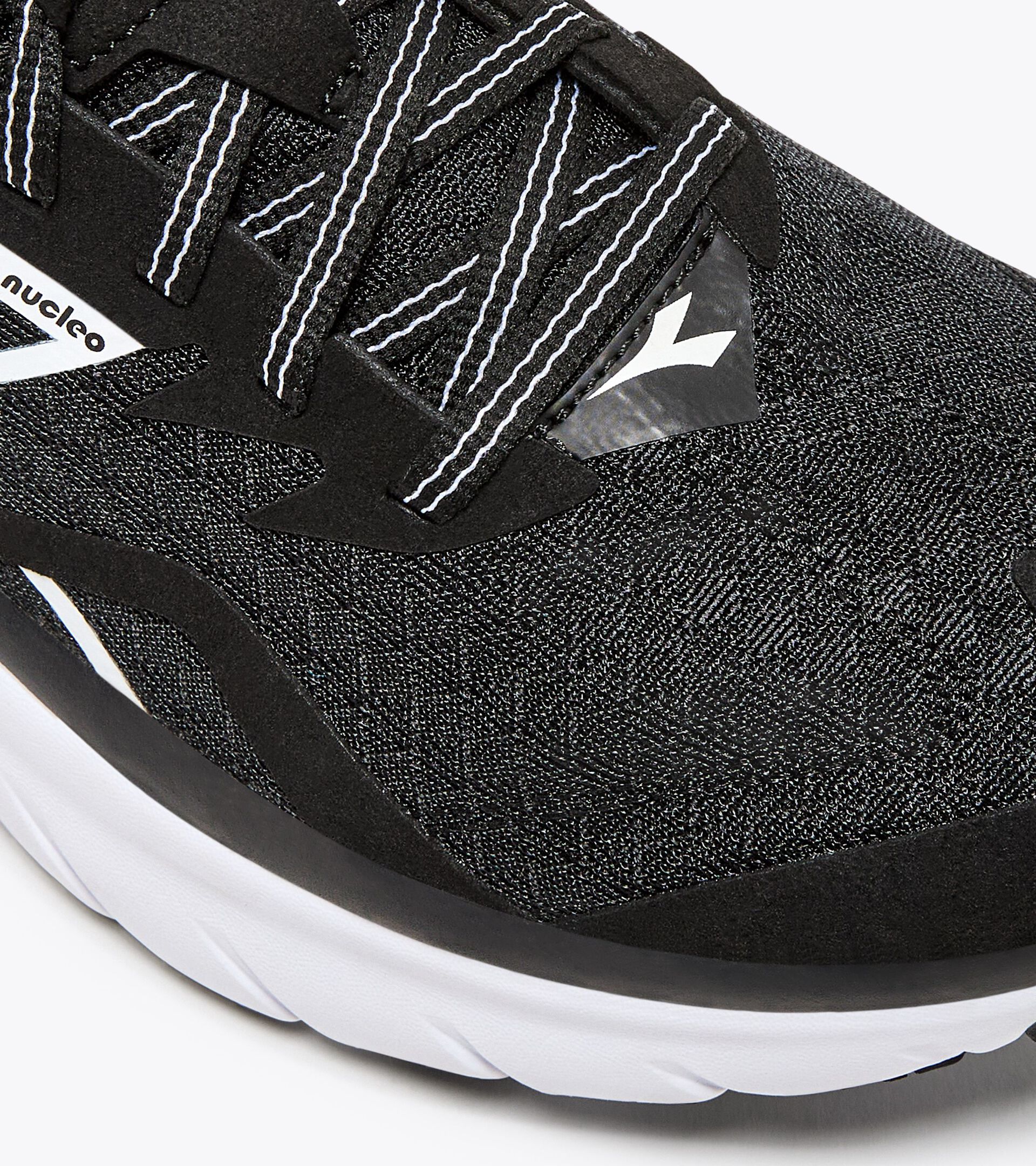 Women's Equipe Nucelo Running Shoe - Black/White - Regular (B) - Image 5