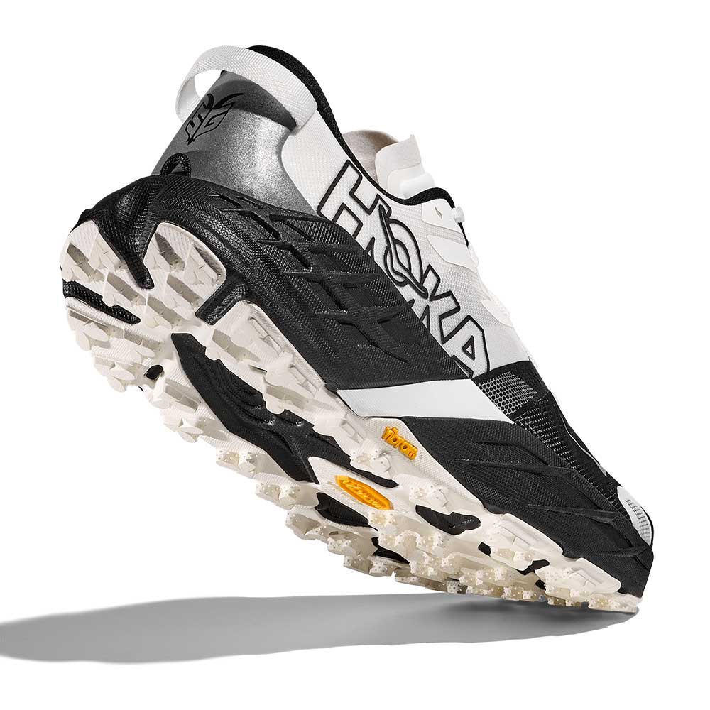 Women's Speedgoat 7 Trail Running Shoe - Black/White - Regular (B) - Image 6