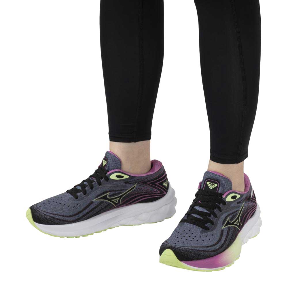 Women's Wave Skyrise 5 Roxy Running Shoe - Wild Wind/ Black - Regular (B) - Image 5